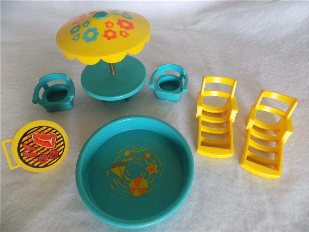 Fisher Price Little People Patio Set #726 Incomplete picture 22463
