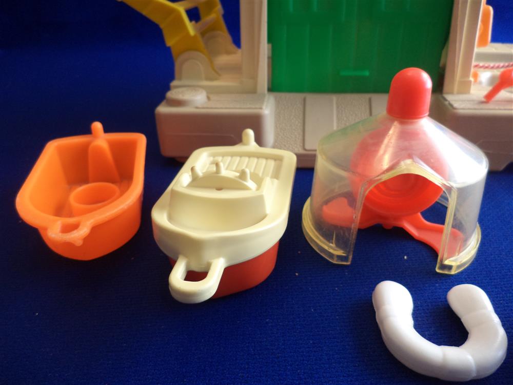 Fisher Price Little People Marina #2582 Complete  picture 8817