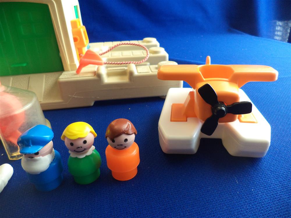 Fisher Price Little People Marina #2582 Complete  picture 8818