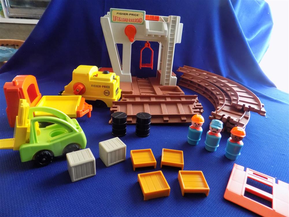Fisher Price Little People #943 Lift and Load Railroad picture 2158
