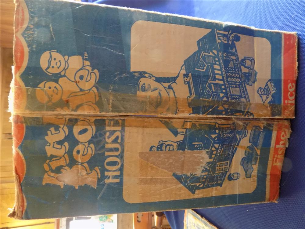 Fisher Price Little People Brown Tudor House #952 complete set with box picture 3329