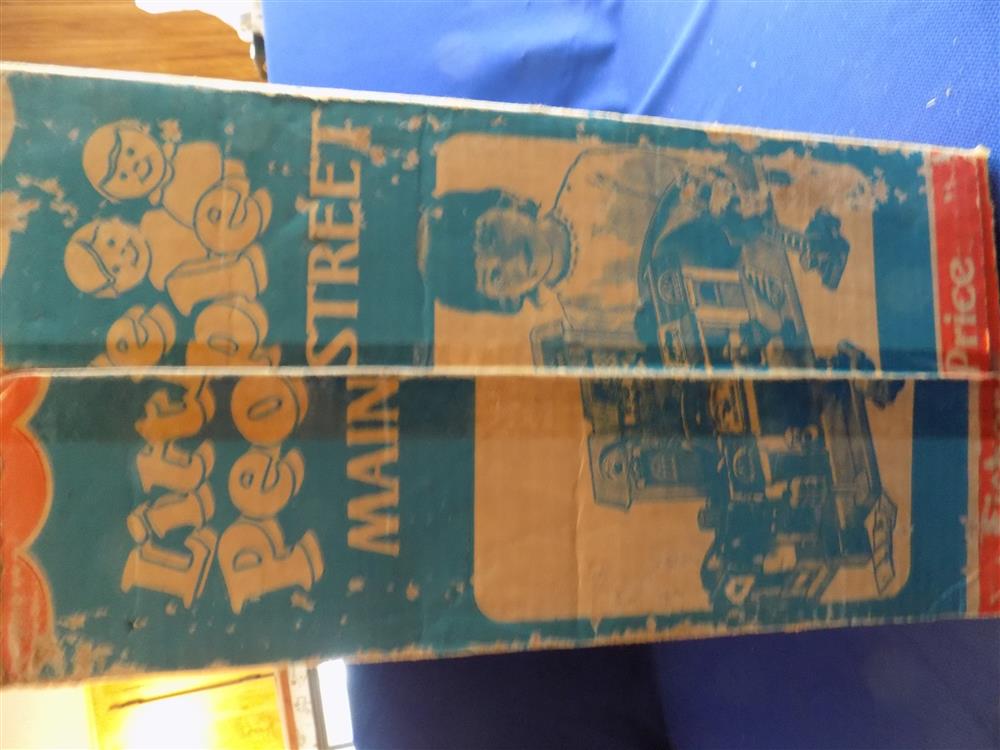 Fisher Price Little People Play Family Main Street #2500 picture 4419