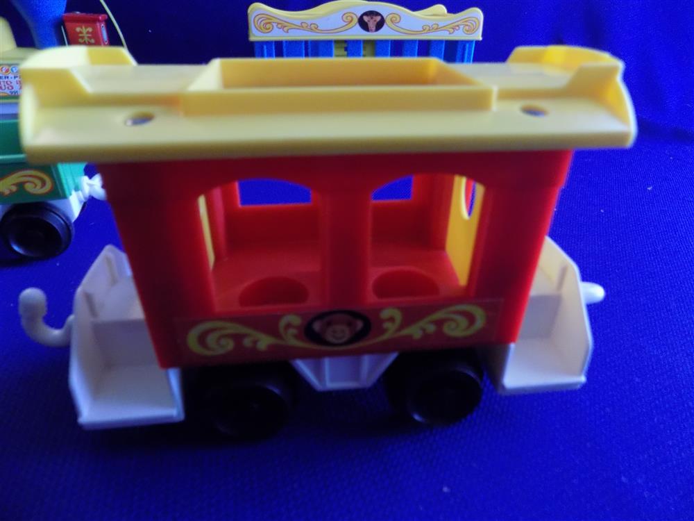 Fisher Price Little People Circus Train #991 Mint picture 3213