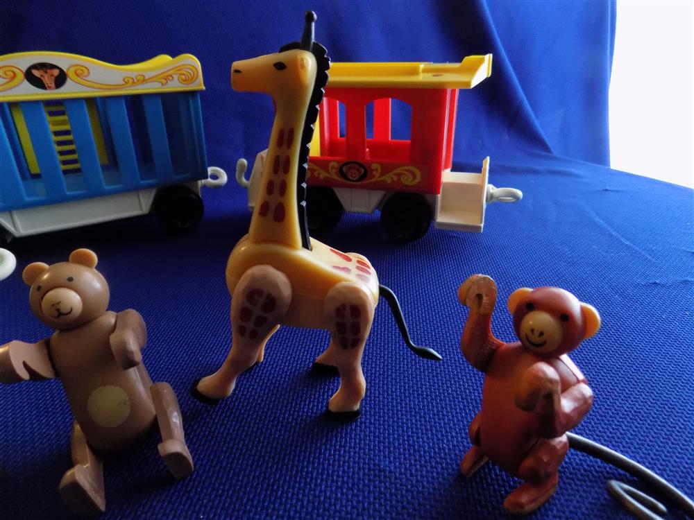 Fisher Price Little People Circus Train #991 Mint picture 3214