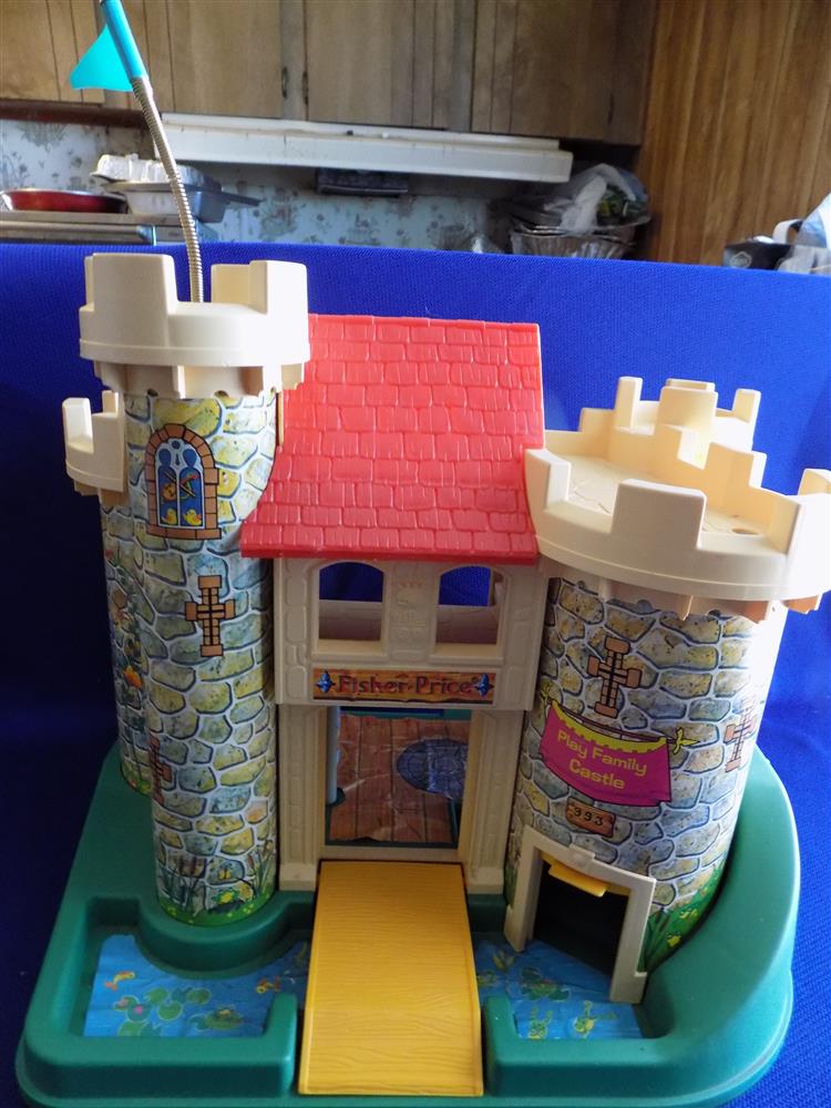 Fisher Price Little People Castle #993 Vintage Complete with blue flag picture 4364