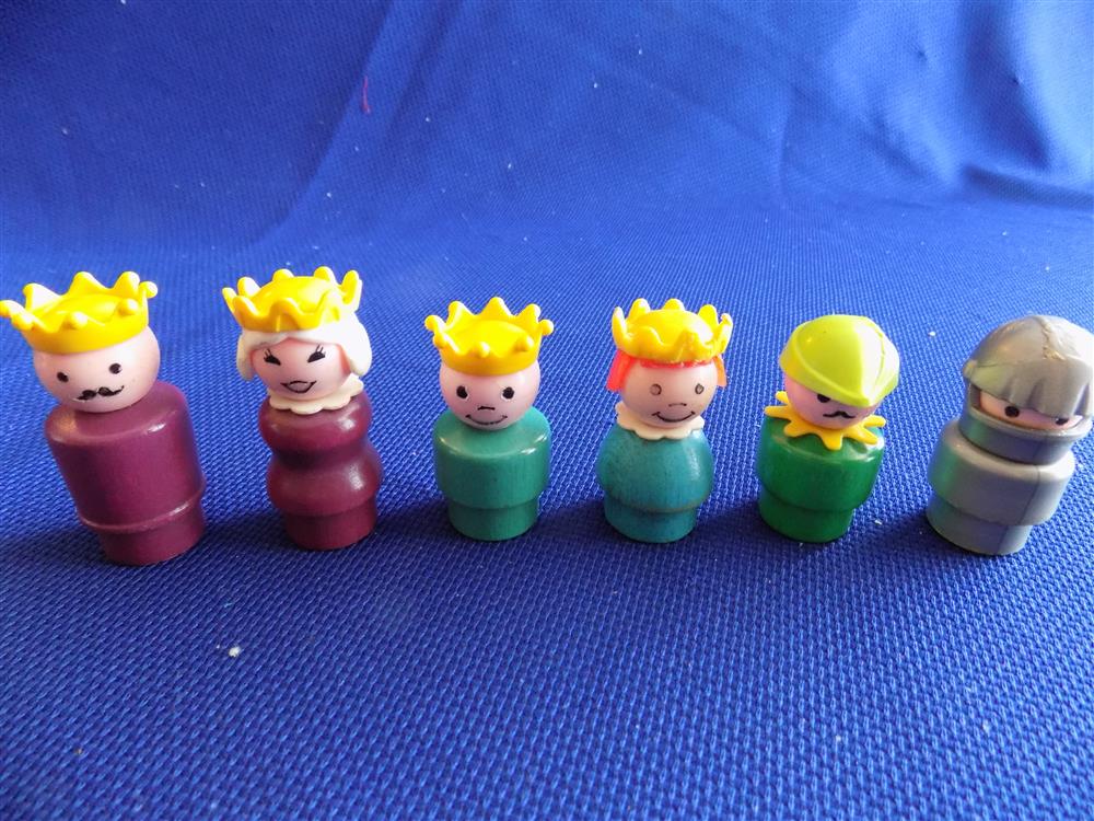 Fisher Price Little People Castle #993 Vintage Complete with blue flag picture 4376