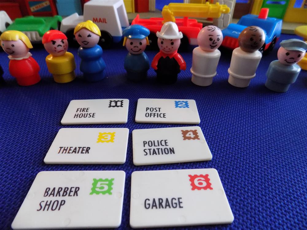 Fisher Price Little People Play Family Village #997 - Complete in Box picture 3230