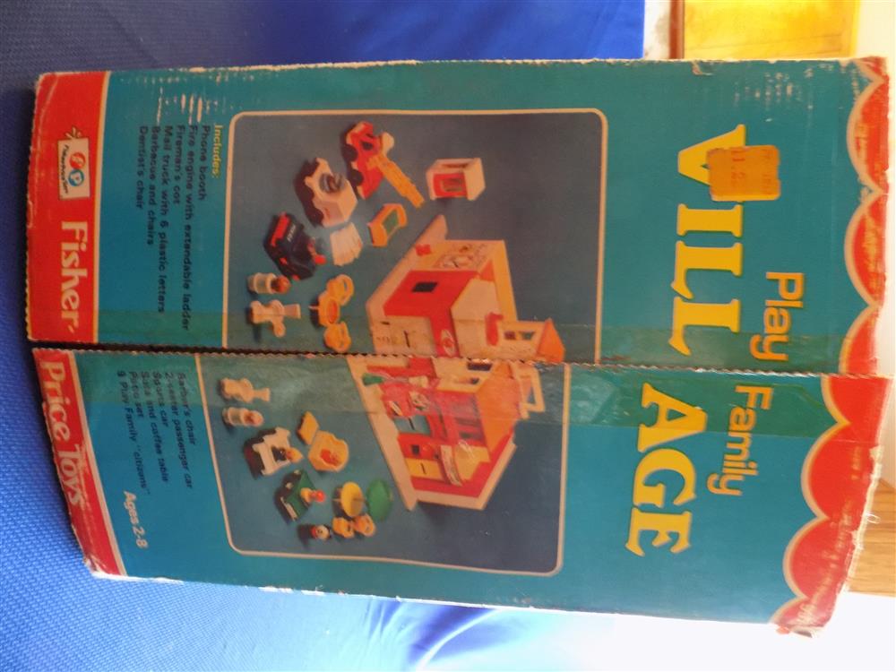 Fisher Price Little People Play Family Village #997 - Complete in Box picture 3240