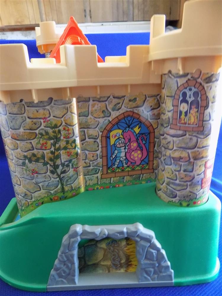 Fisher Price Little People Castle Collectors Edition #993 - Near mint set hard to find picture 4425