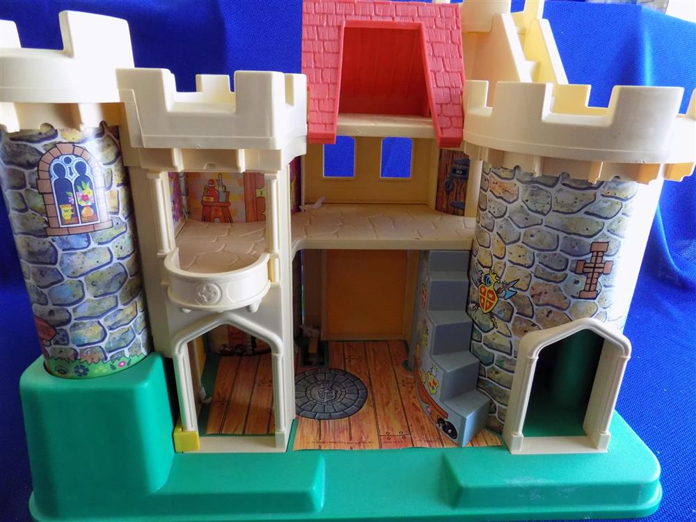 Fisher Price Little People Castle Collectors Edition #993 - Near mint set hard to find picture 4426