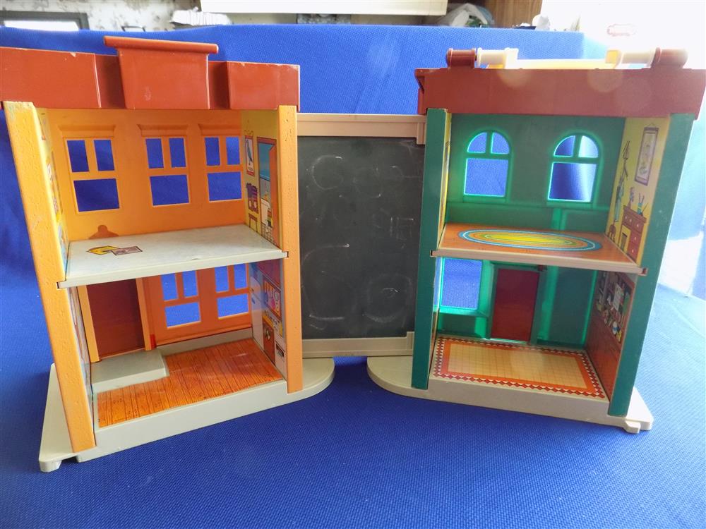 Fisher Price Play Family Sesame Street #938 Complete Mint in Box picture 3352