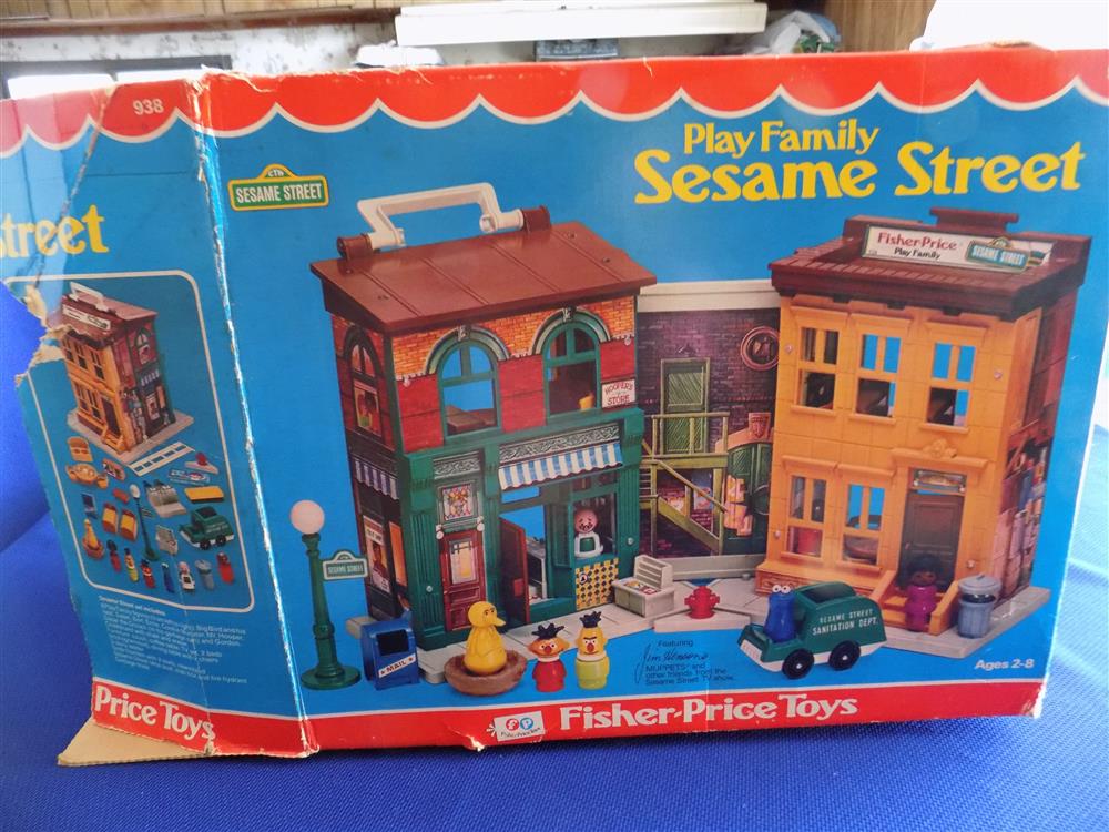 Fisher Price Play Family Sesame Street #938 Complete Mint in Box picture 3366