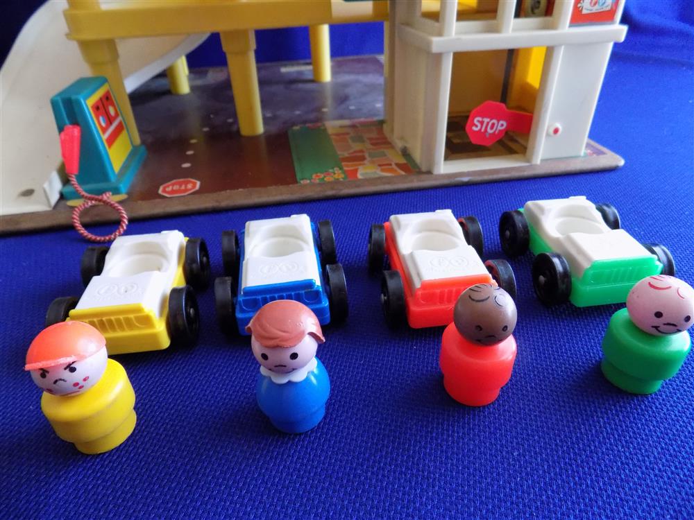 Fisher Price Little People Park Ramp Service Center Garage #930 picture 4442