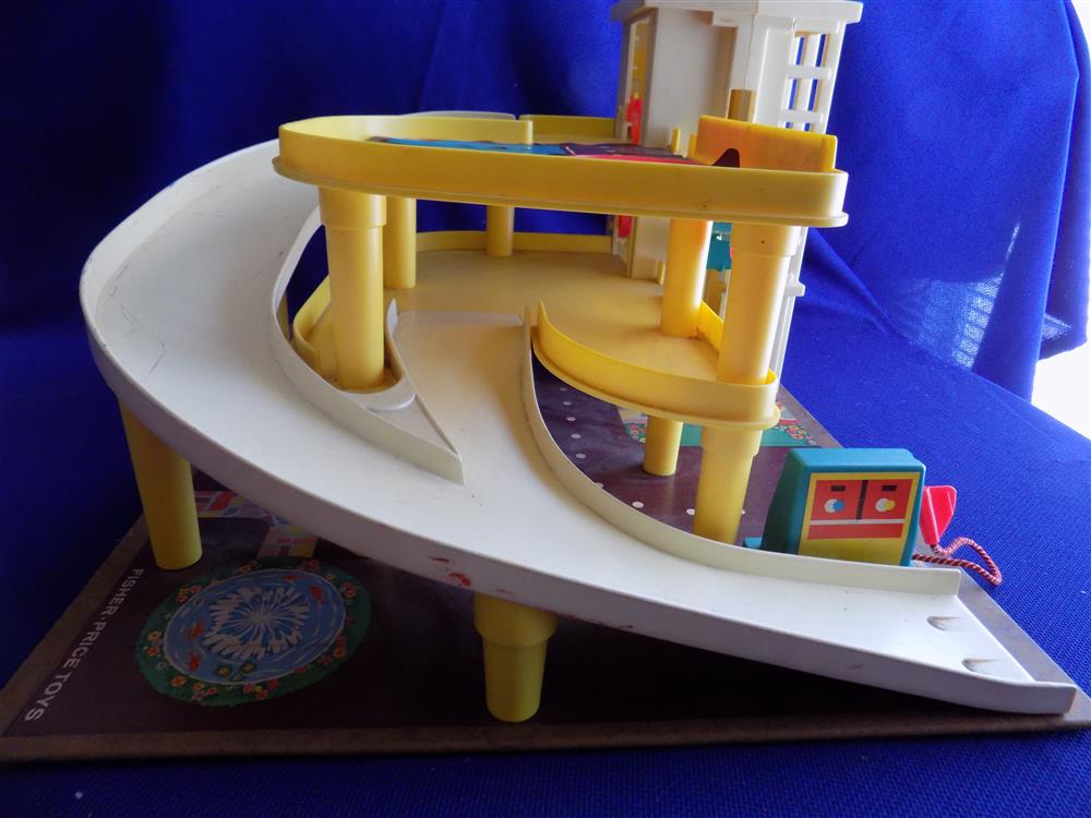 Fisher Price Little People Park Ramp Service Center Garage #930 picture 4448