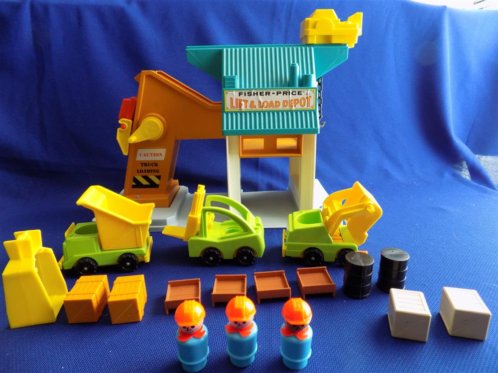 Fisher Price Little People Lift and Load Depot #942 picture 3194
