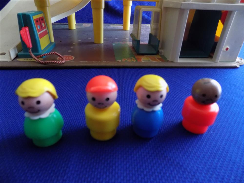 Fisher Price Little People Service Center Garage #930 Vintage picture 4463