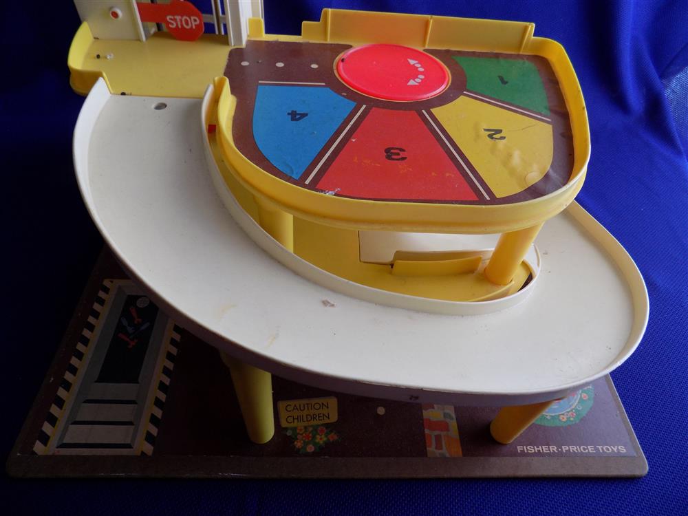 Fisher Price Little People Service Center Garage #930 Vintage picture 4466