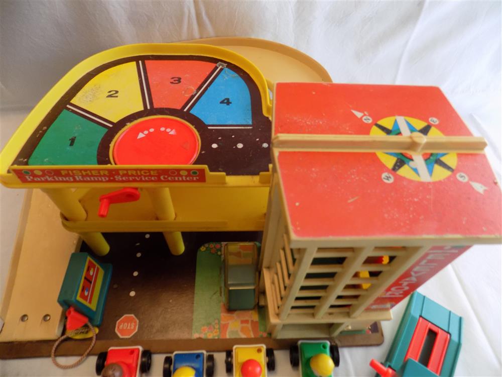 Fisher Price Little People Service Center Garage #930 Complete picture 5458