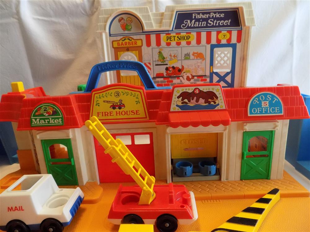 Fisher Price Main Street Little People Play Set #2500 picture 6619