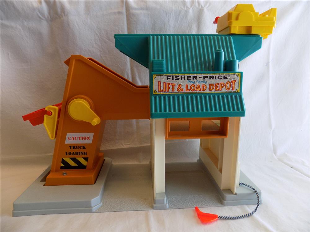 Fisher Price Lift and Load Depot Little People Set #942 picture 6656
