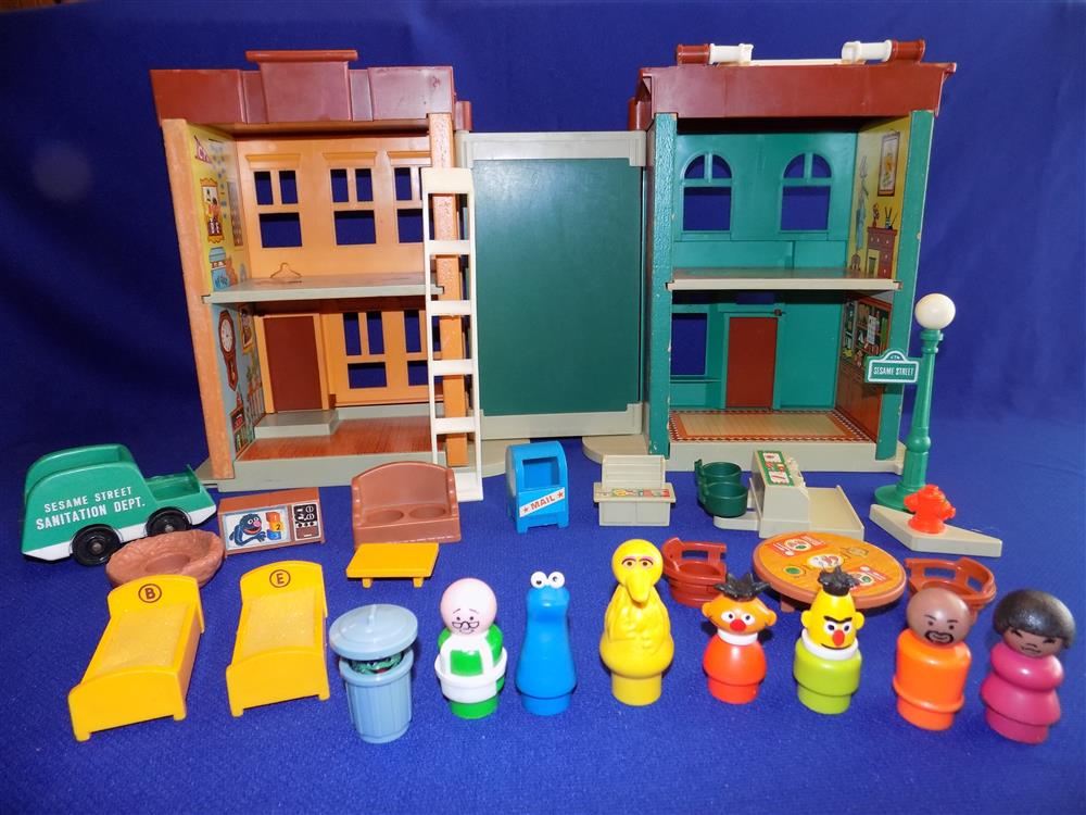 Fisher Price Play Family Sesame Street Village #938 Vintage Nearly Mint Set picture 5567