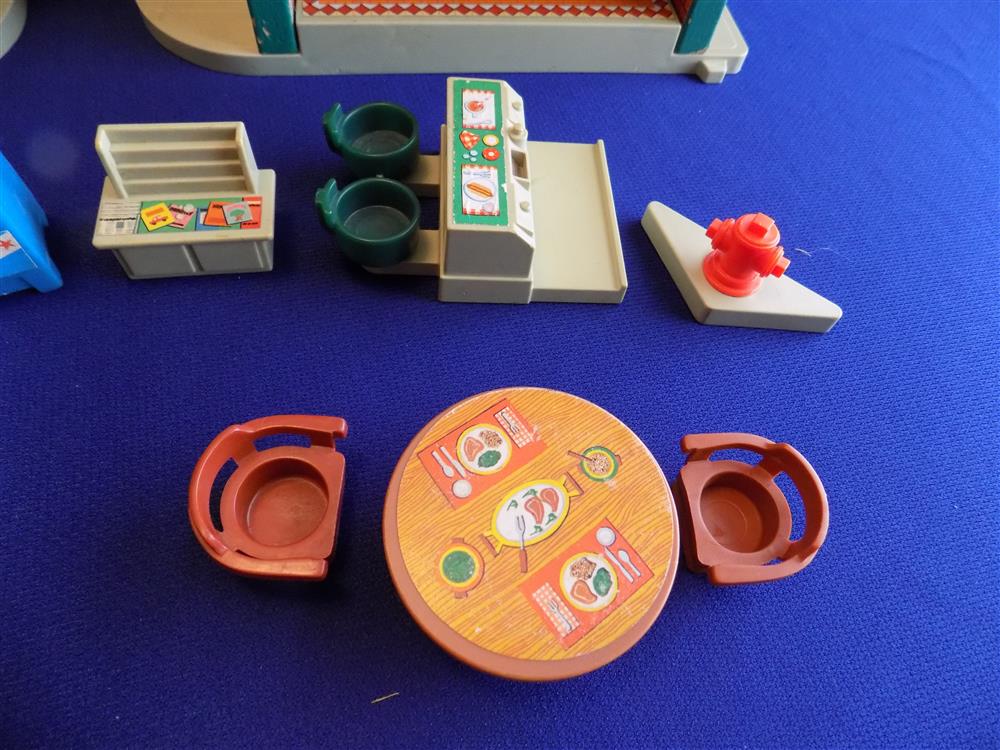 Fisher Price Play Family Sesame Street Village #938 Vintage Nearly Mint Set picture 5571