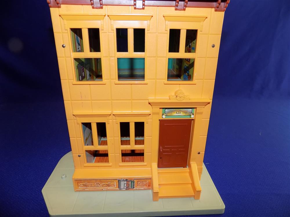 Fisher Price Play Family Sesame Street Village #938 Vintage Nearly Mint Set picture 5578