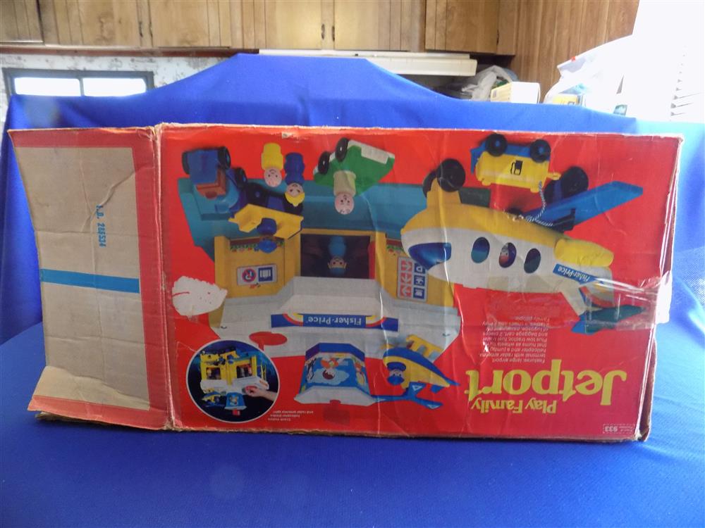 Fisher Price Little People Jetport  #933 Complete in box picture 5498