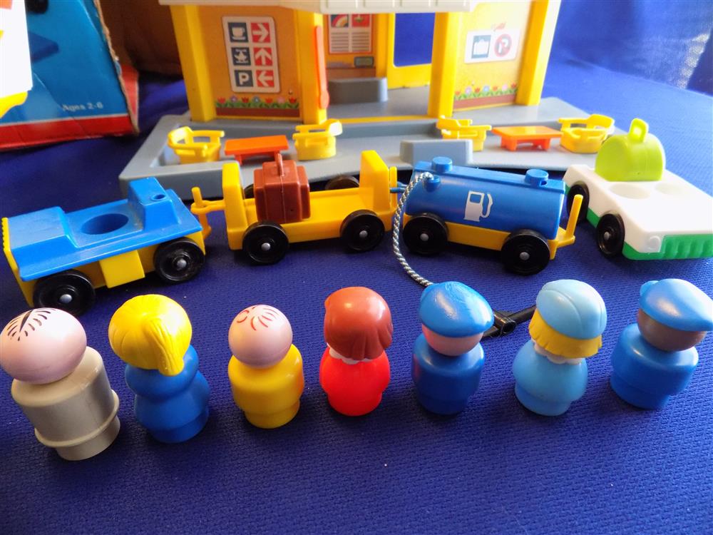 Fisher Price Little People Jetport  #933 Complete in box picture 5486
