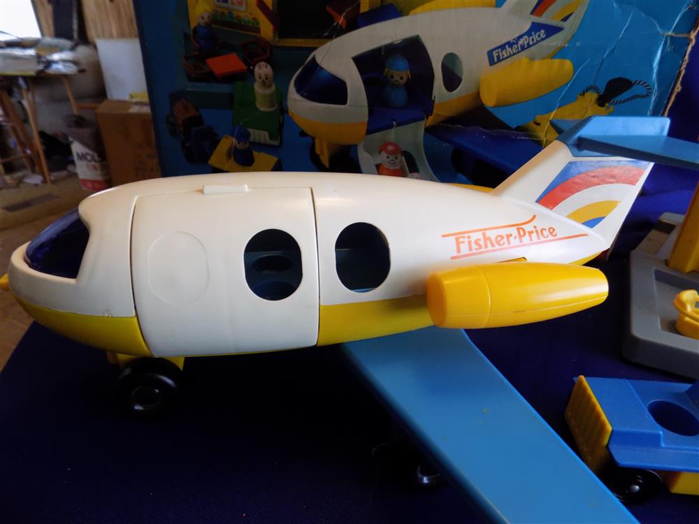 Fisher Price Little People Jetport  #933 Complete in box picture 5489