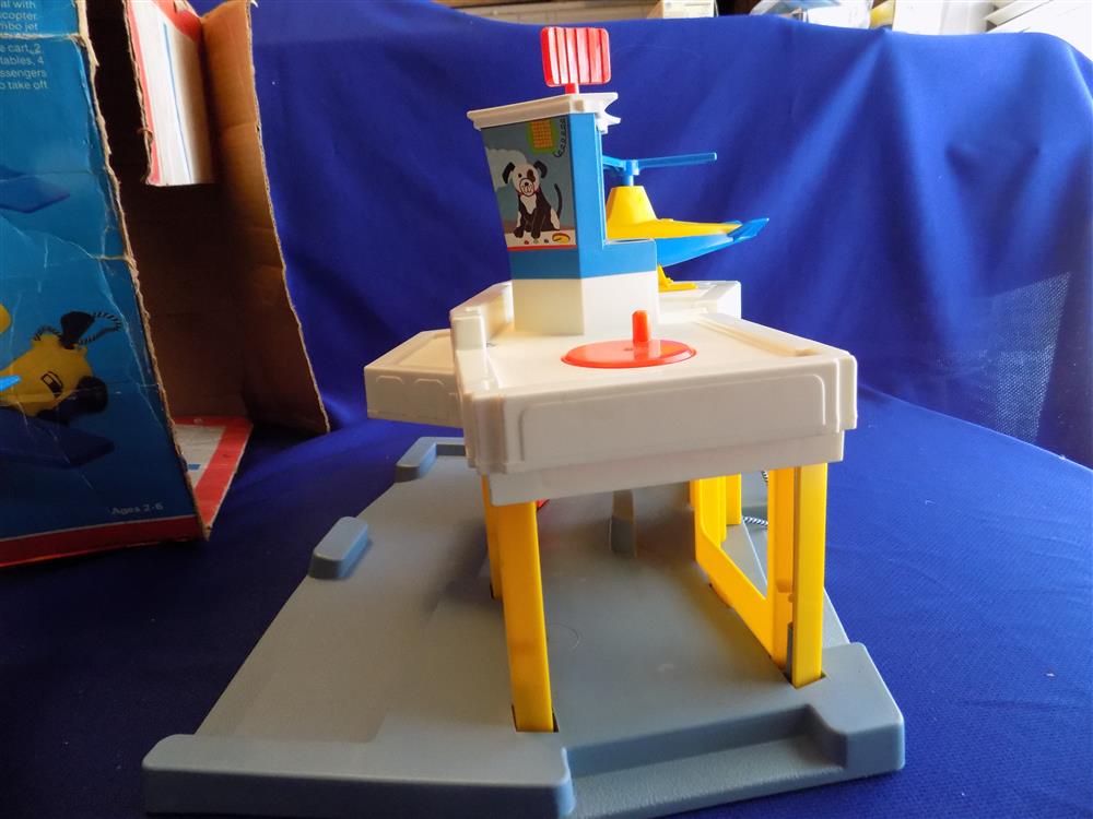 Fisher Price Little People Jetport  #933 Complete in box picture 5492