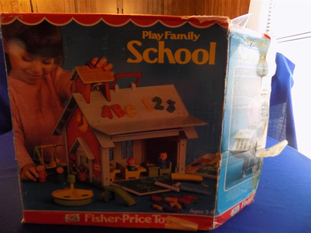 Fisher Price Little People School House #923 Mint picture 6558