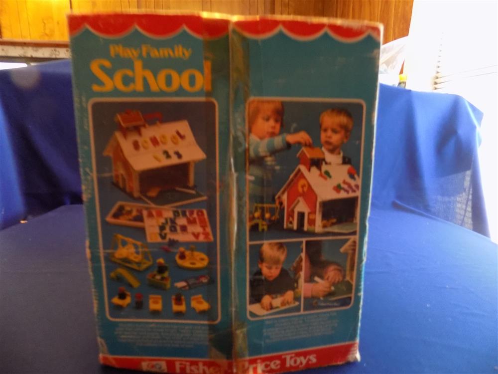 Fisher Price Little People School House #923 Mint picture 6559