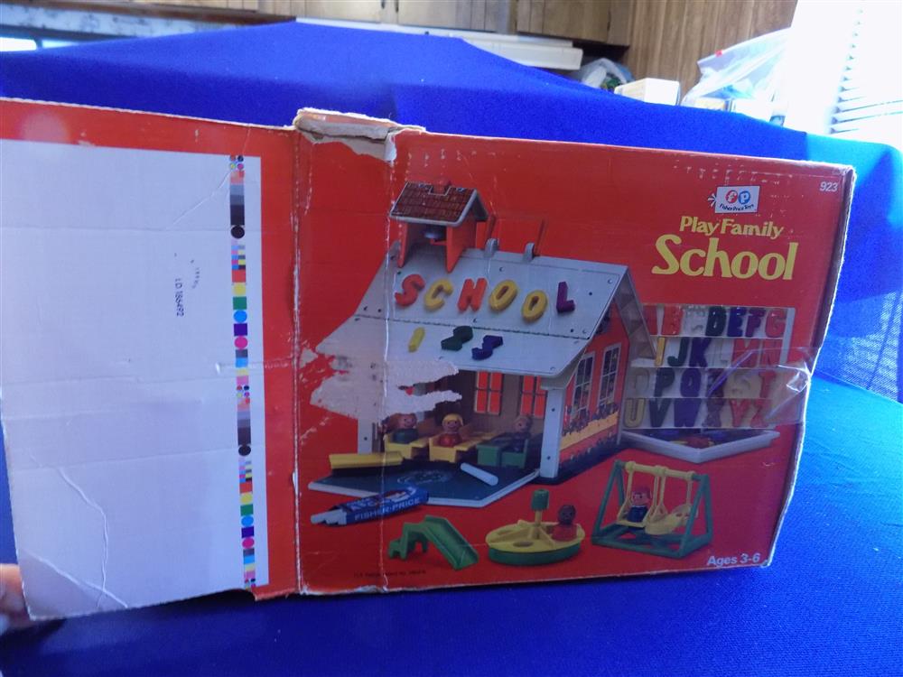Fisher Price Little People School House #923 Mint picture 6561