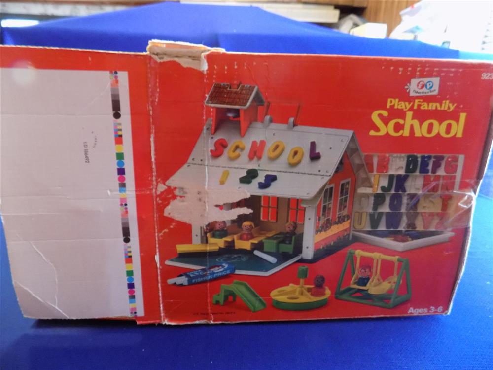 Fisher Price Little People School House #923 Mint picture 6563