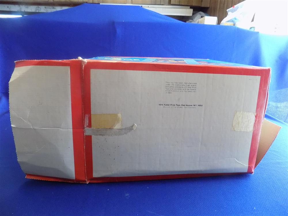 Fisher Price Little People Play Family A Frame #990 Complete Near Mint in Box  picture 6584