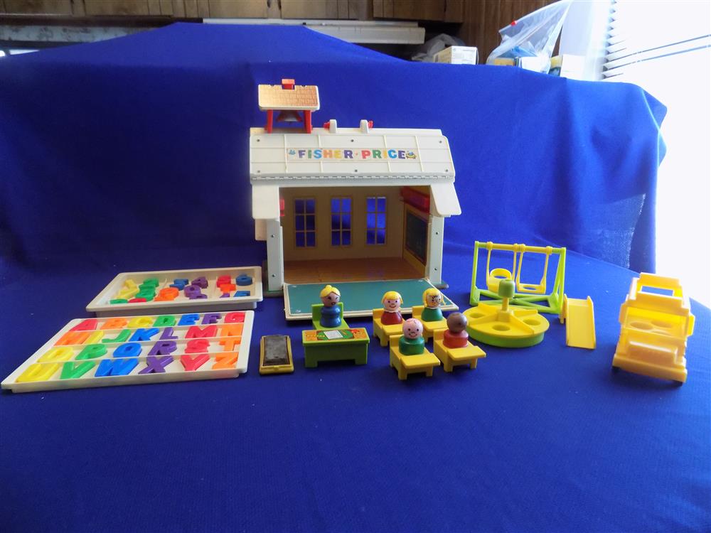 Fisher Price Little People Play Family School #923 Complete picture 7652