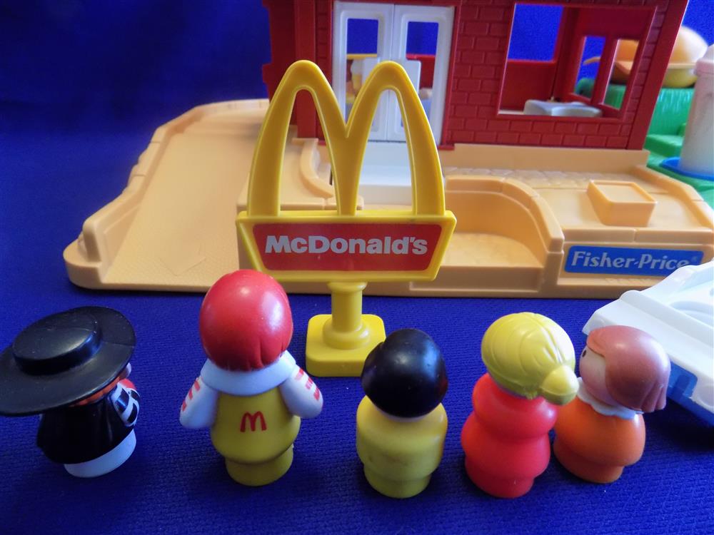 Fisher Price Little People McDonalds Restaurant #2552 Vintage Complete Set Near Mint in Box picture 7680