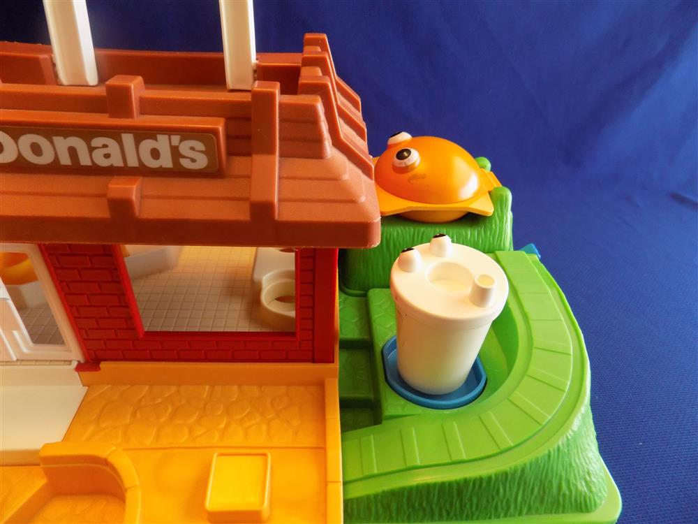 Fisher Price Little People McDonalds Restaurant #2552 Vintage Complete Set Near Mint in Box picture 7677