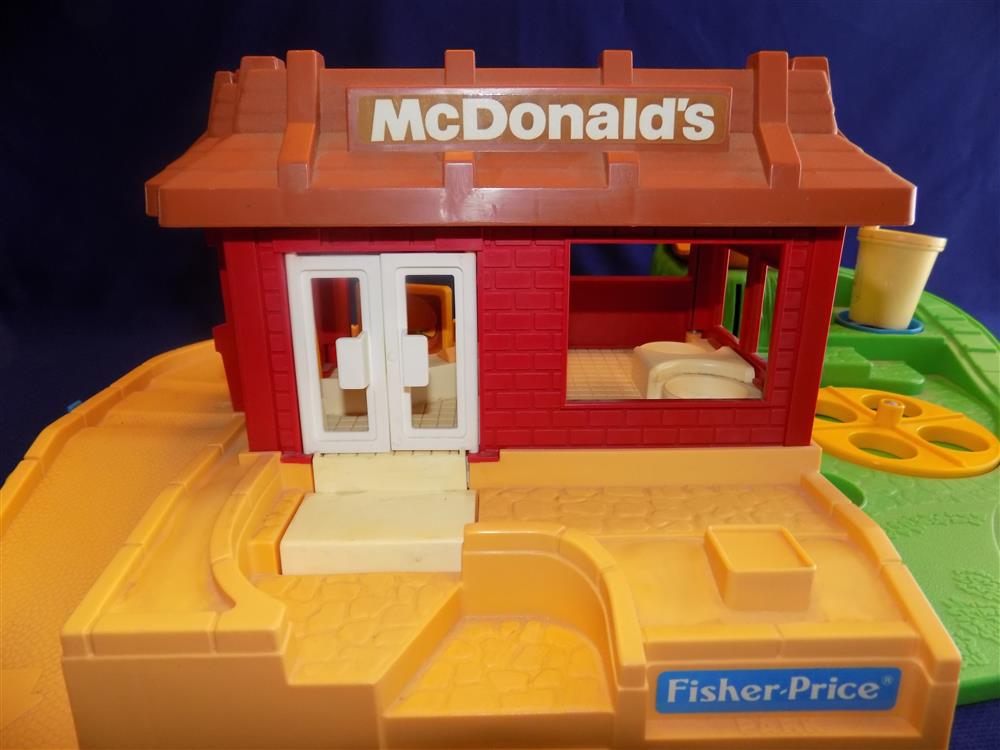 Fisher Price Little People McDonalds Restaurant #2552 Vintage Complete Set Near Mint in Box picture 7682