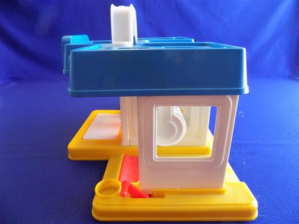 Fisher Price Little People Little Mart Car Wash #2580 picture 7670