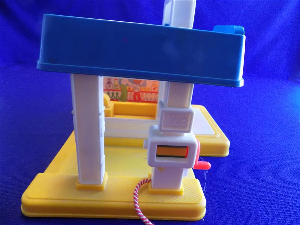 Fisher Price Little People Little Mart Car Wash #2580 picture 7672