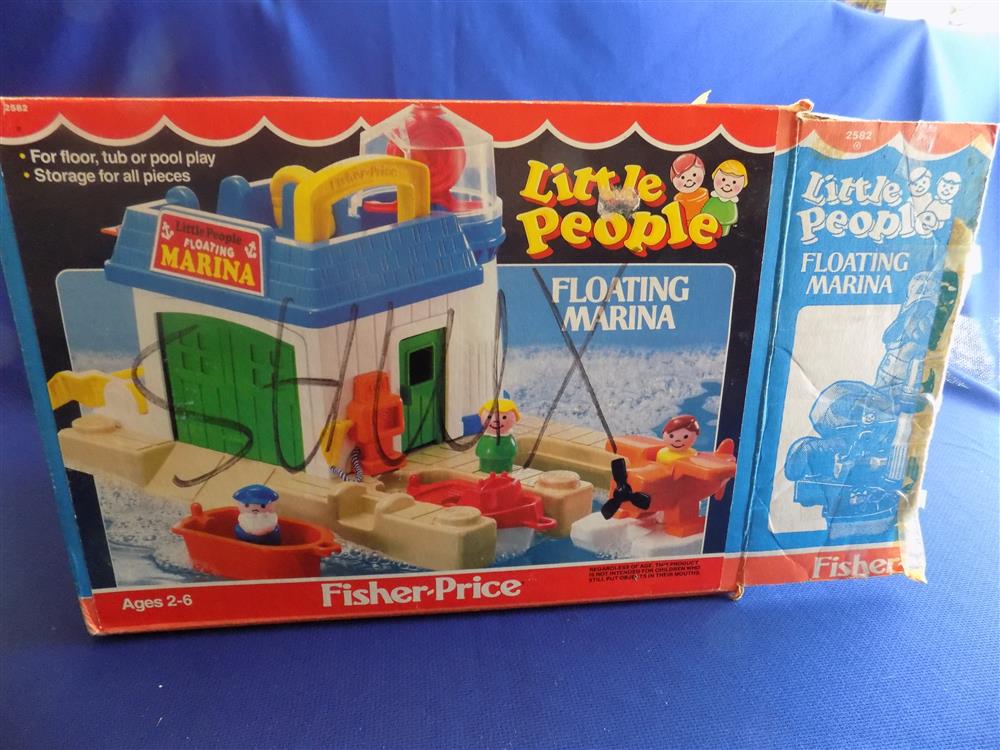 Fisher Price Little People Marina #2582 Mint picture 7717