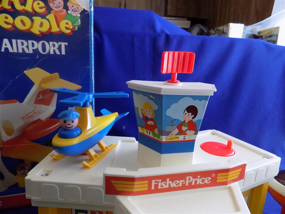 Fisher Price Little People Airport #2502 Complete with Box picture 7726