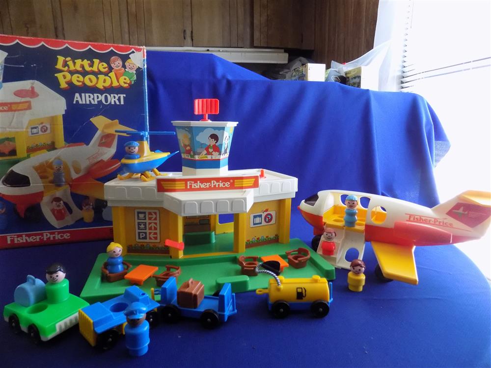 Fisher Price Little People Airport #2502 Complete with Box picture 7727