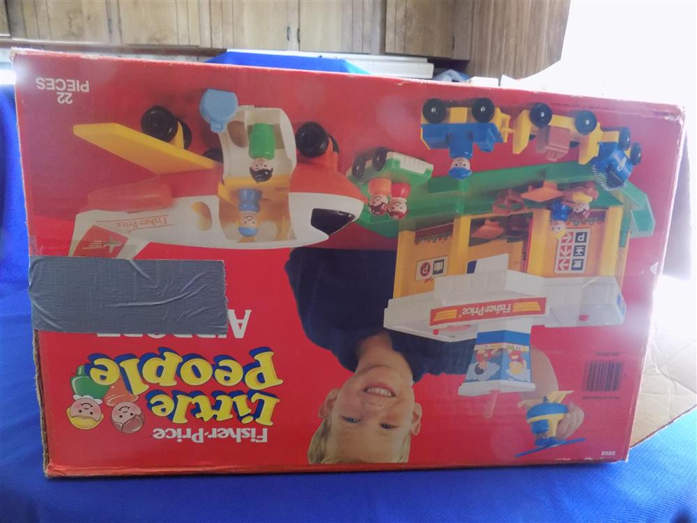 Fisher Price Little People Airport #2502 Complete with Box picture 7741