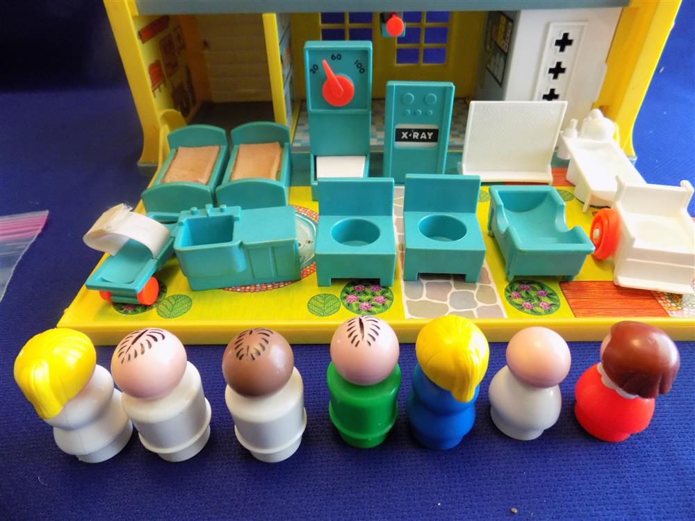 Fisher Price Little People Childrens Hospital #931 Vintage picture 7748