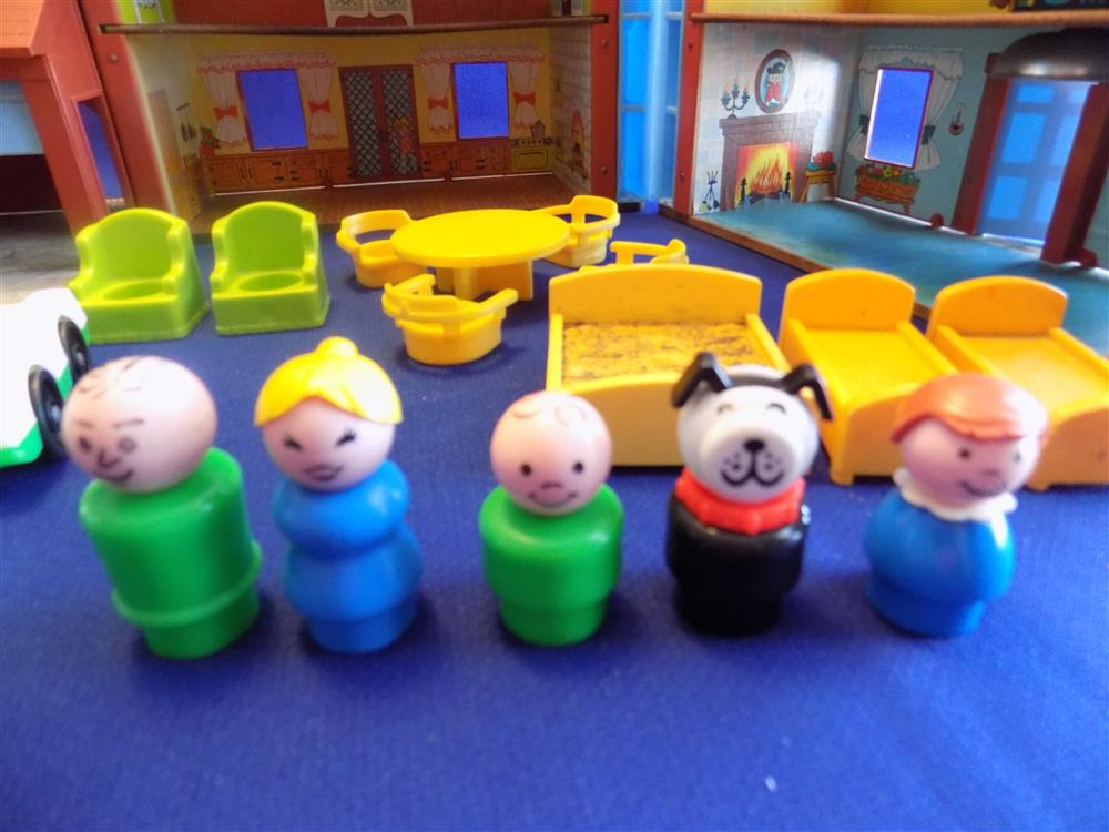 Fisher Price Little People Brown Tudor House #952 Vintage complete set picture 14138