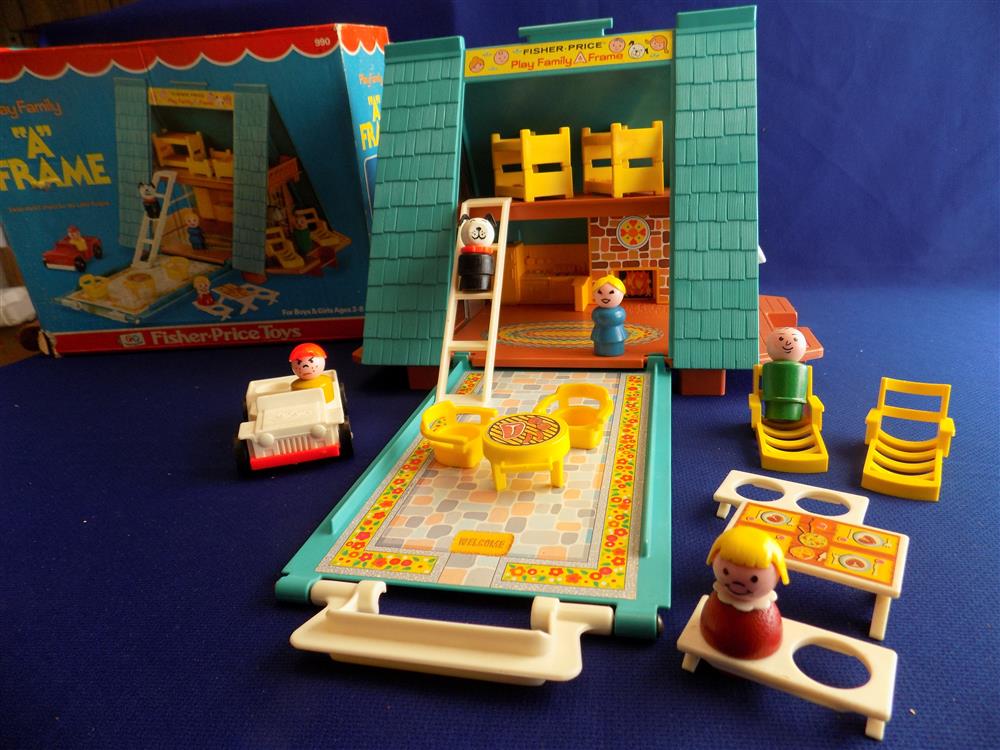 Fisher Price Little People Play Family A Frame #990 Complete Near Mint in Box  picture 6565