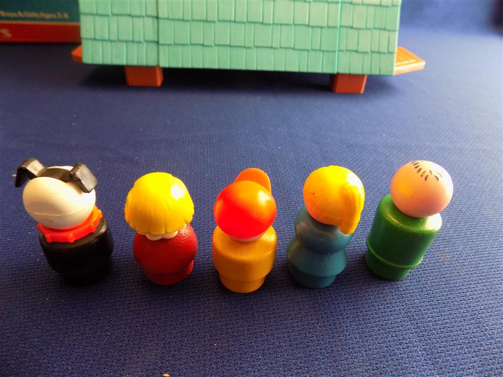 Fisher Price Little People Play Family A Frame #990 Complete Near Mint in Box  picture 6568
